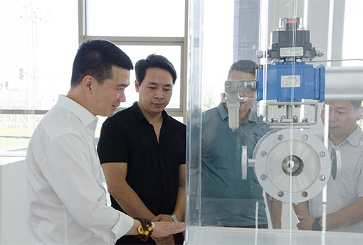 熱點新聞 | 溫州市「互看互學」標桿企業研學活動走進力諾交流學習